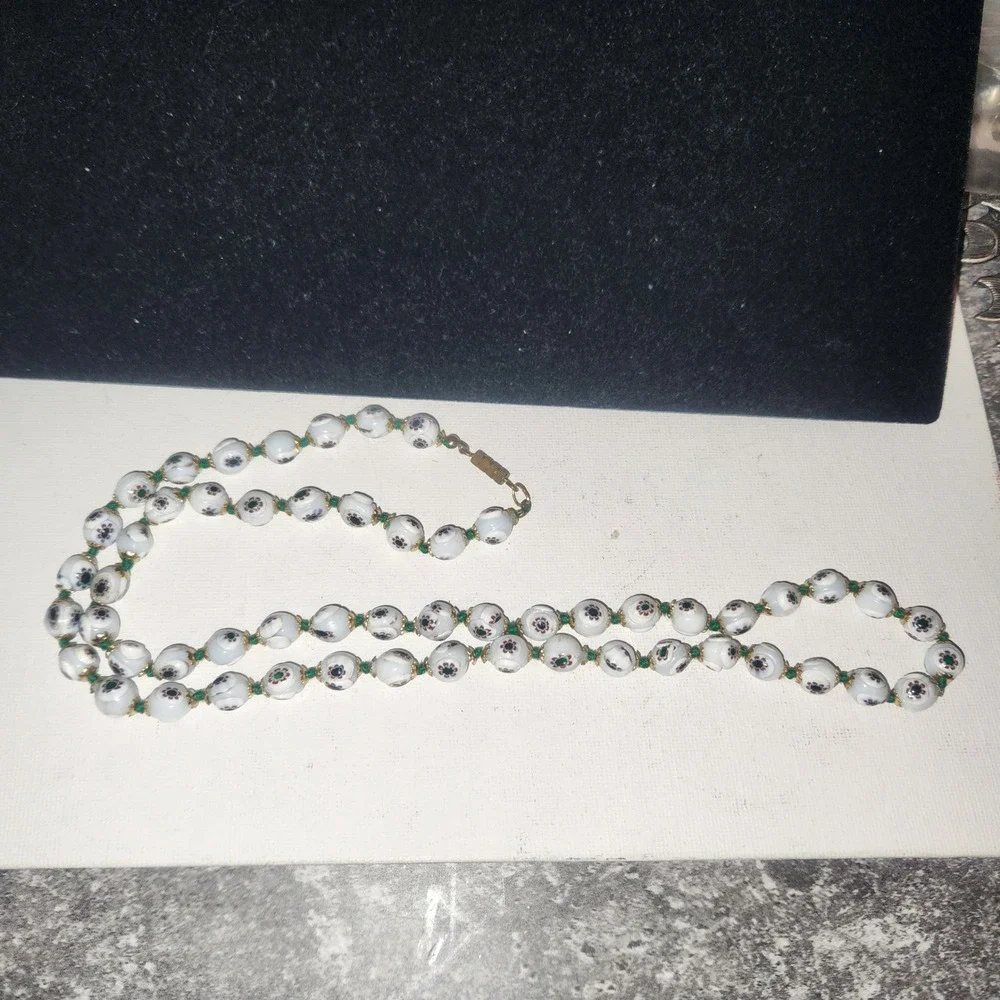 Vintage Venetian Murano Millefiori Glass Bead Necklace White Floral Hand Knotted - Picture 2 of 11